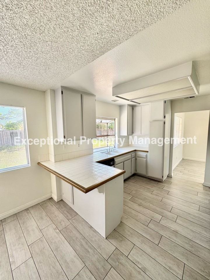 3928 Yuba River Dr - Photo 7 of 21