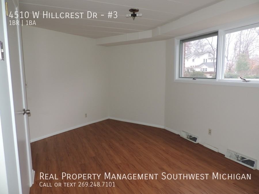 4510 W Hillcrest Dr #3 - Photo 2 of 4