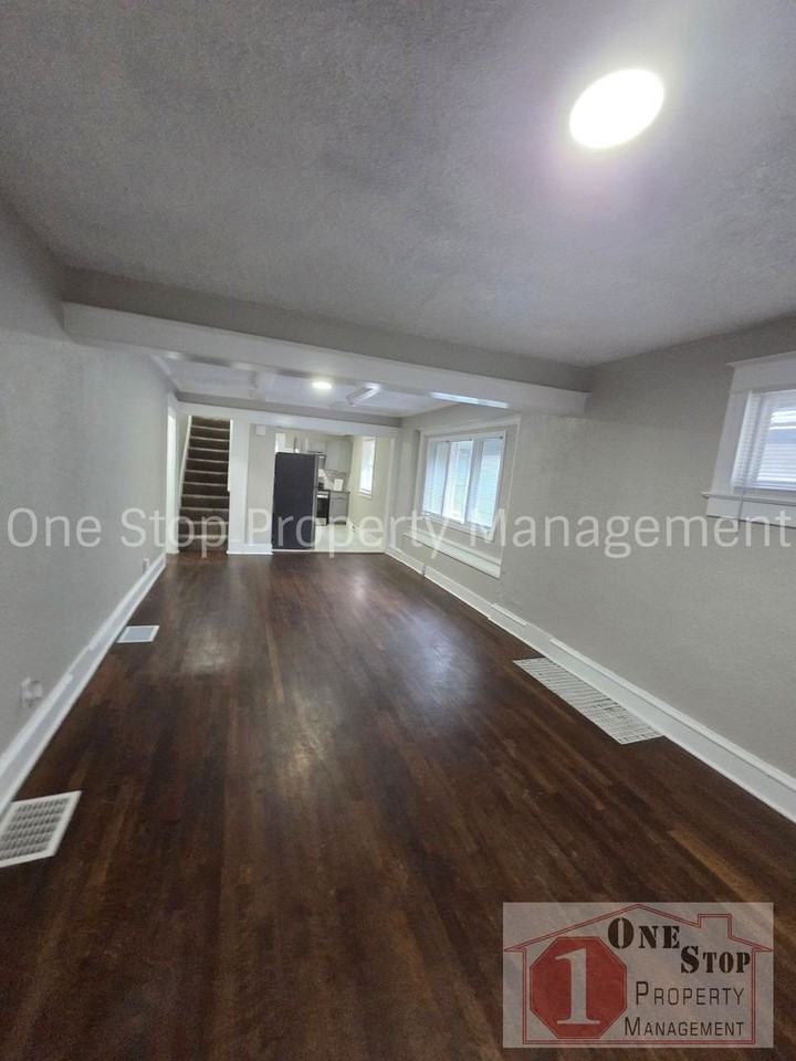 4224 Agnes Ave - Photo 3 of 26