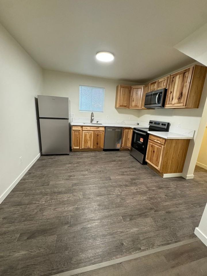 16025 Se Lake Holm Rd - Photo 2 of 27