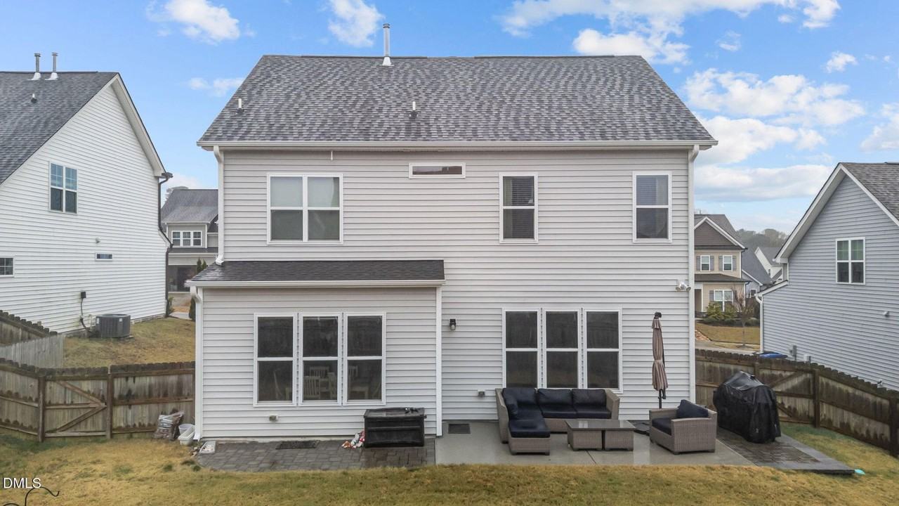 352 Cascade Hills Ln - Photo 3 of 26