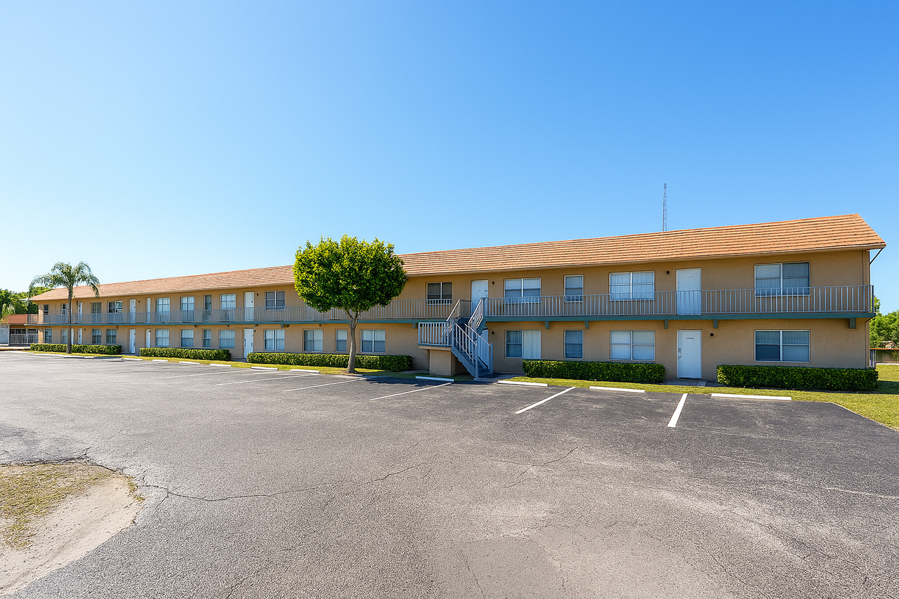 806 9th St West Palm Beach, FL 33403 - Photo 2 of 2