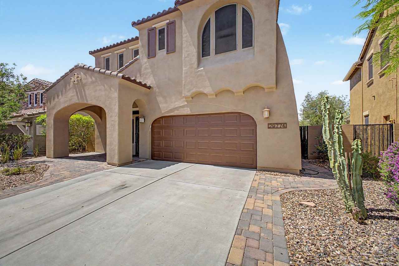 29774 N 121st Dr - Photo 3 of 35