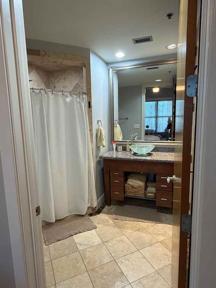 150 Bee St - Photo 2 of 27