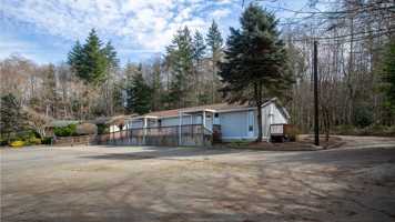 featured image of 322 S Birch St