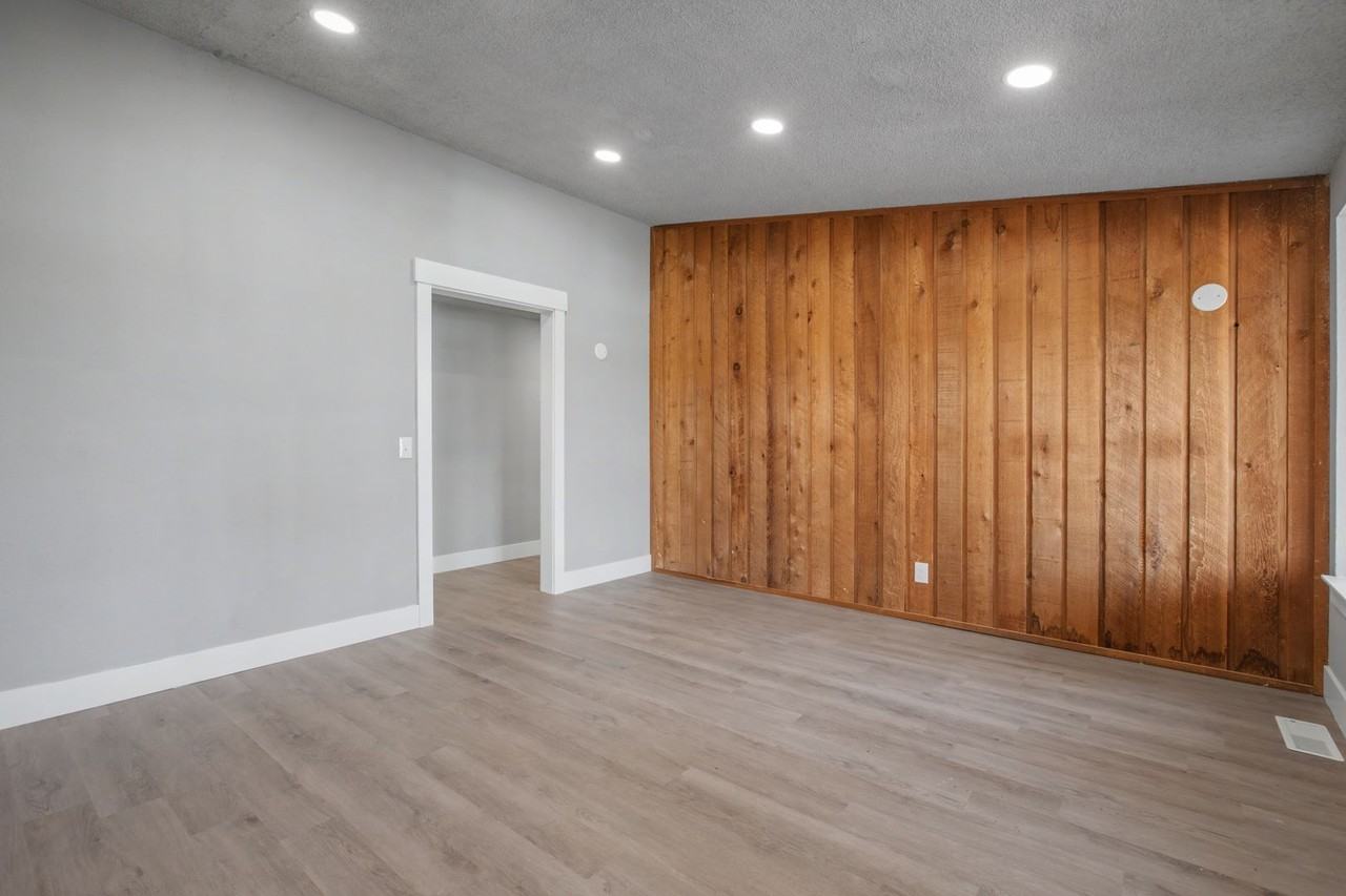 332 Birch - Photo 4 of 50