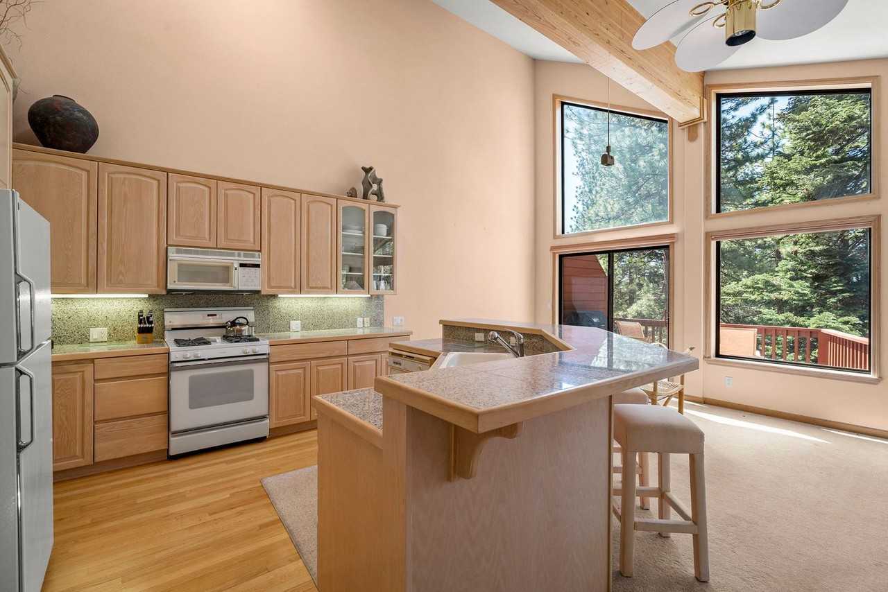 637 Lariat Cir #3 - Photo 5 of 29