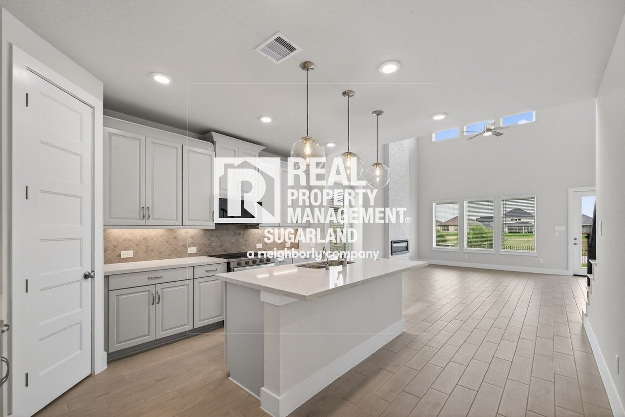 6822 Ivory Sedge Trl - Photo 2 of 14