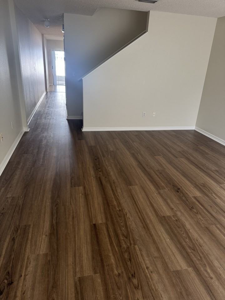 2261 Fluorshire Dr - Photo 5 of 10