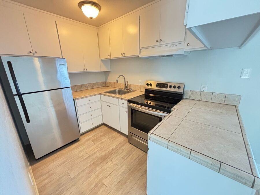 2019 Shoreline Dr #220 - Photo 4 of 23