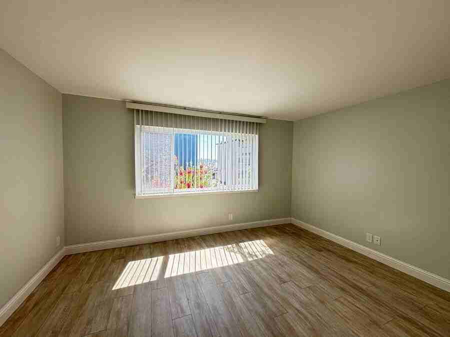 2019 Shoreline Dr #220 - Photo 6 of 23