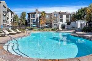 featured image of 1 Amberstone Ln