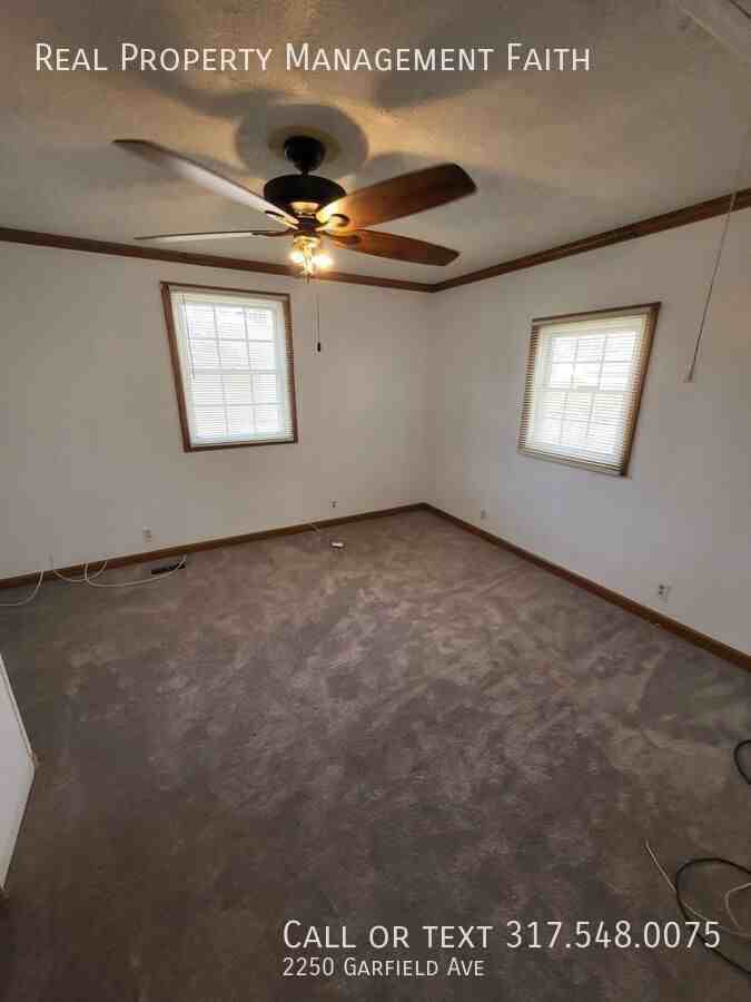 2250 Garfield Ave - Photo 2 of 20