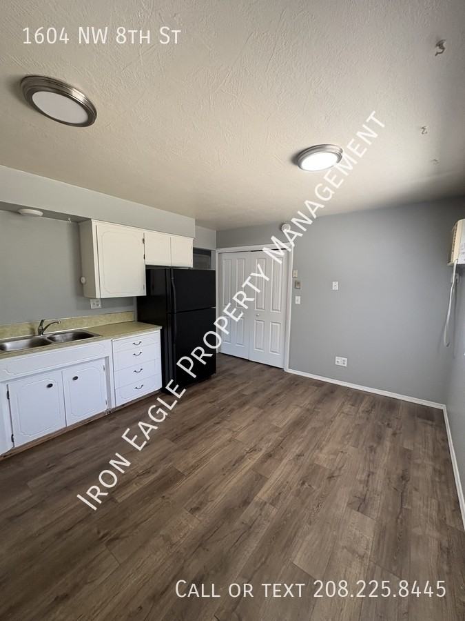 1604 Nw 8th St - Photo 7 of 10