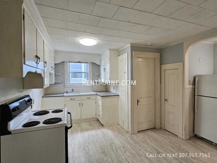 45 Oxford St #2 - Photo 2 of 14