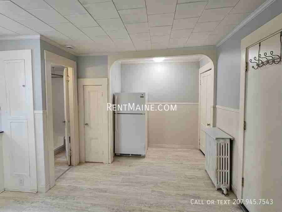 45 Oxford St #2 - Photo 4 of 14