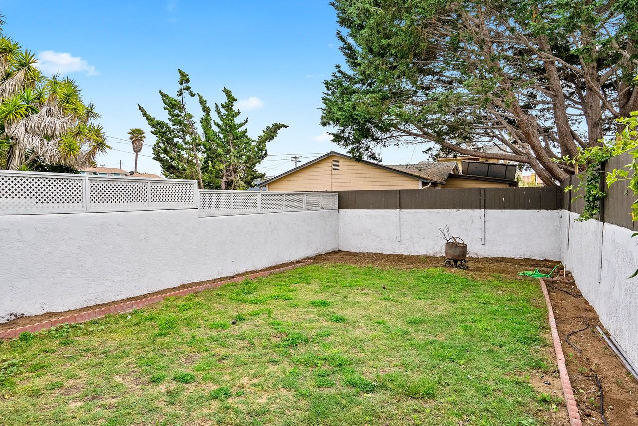 596 Saratoga Ave #A - Photo 5 of 13