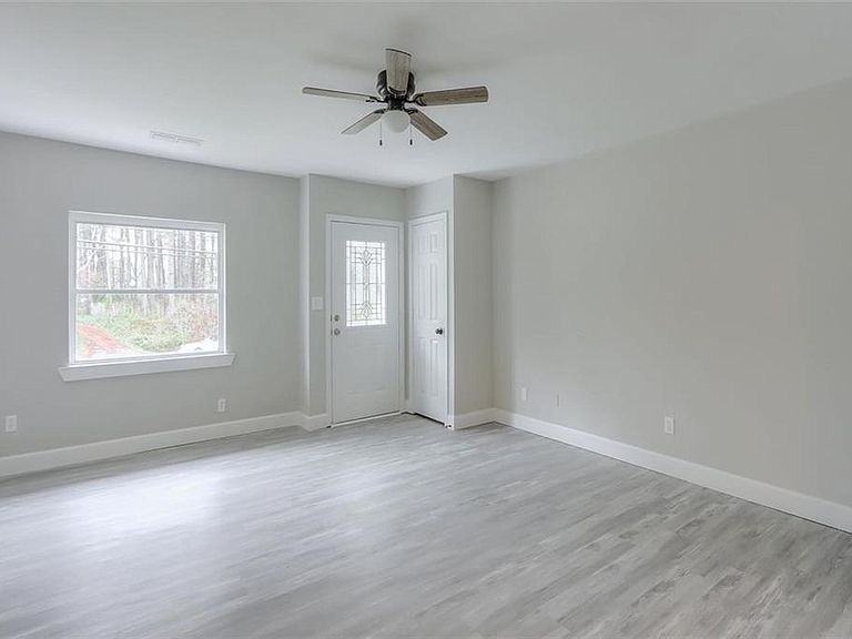 4056 Dallas Acworth Hwy Nw #1 - Photo 2 of 20