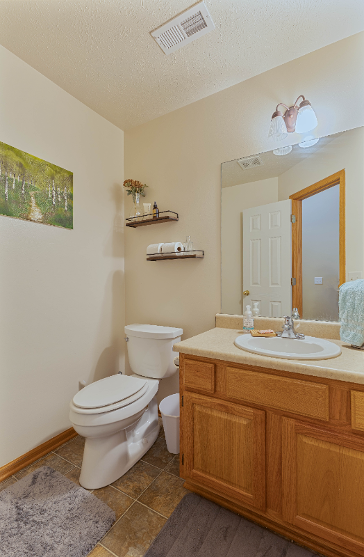 15321 Amy Plz - Photo 3 of 12