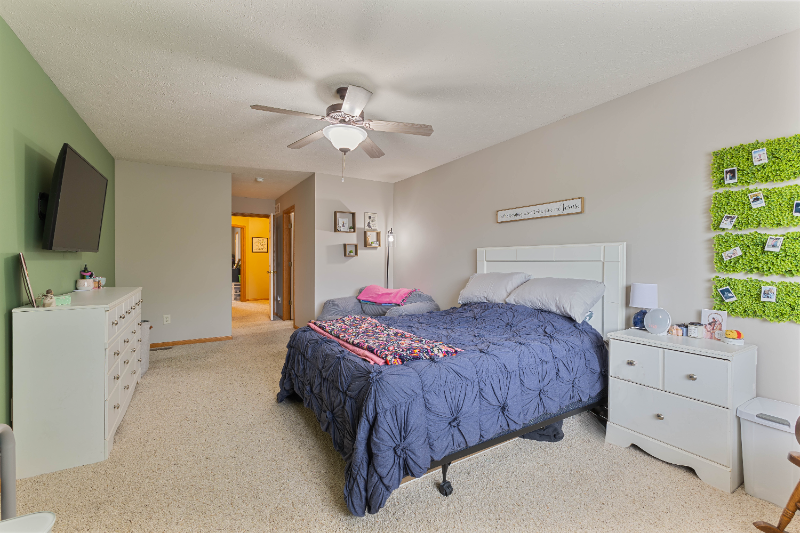 15321 Amy Plz - Photo 5 of 12