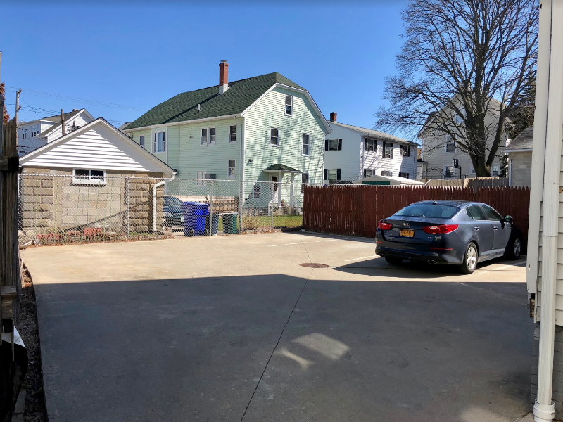 22 Lawrence St #2R - Photo 3 of 10