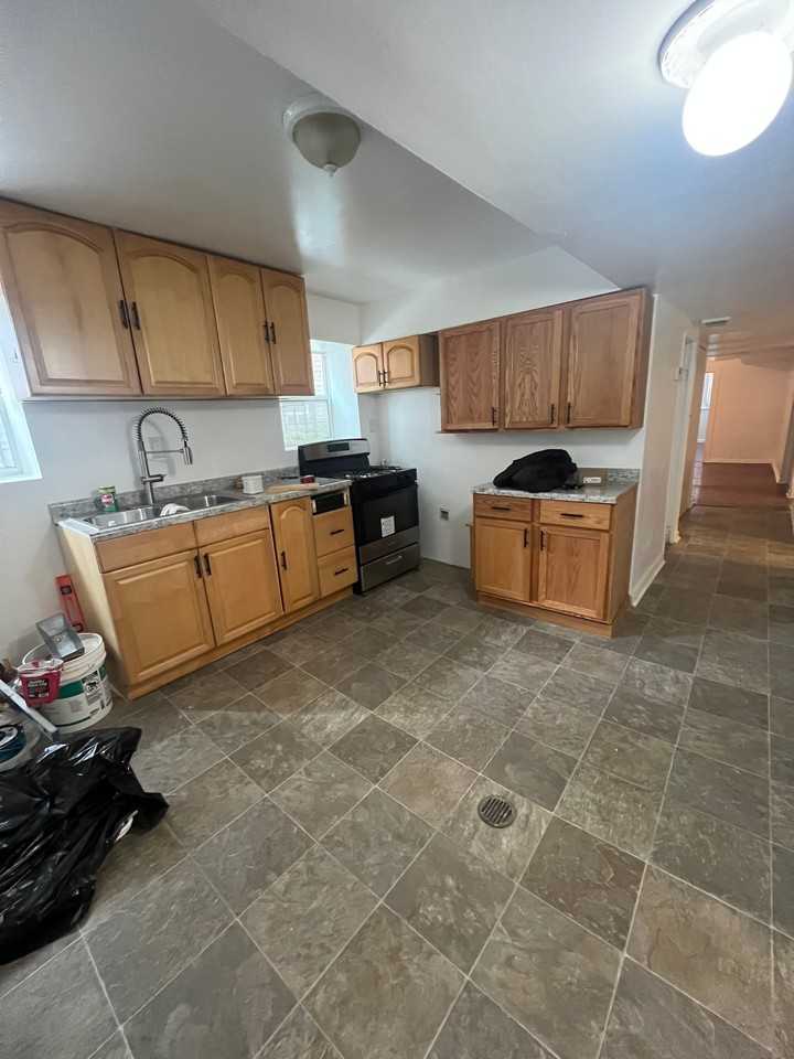 3035 N Keating Ave - Photo 2 of 10