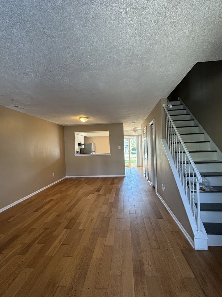 102 Covered Bridge Ct #102 - Photo 6 of 16