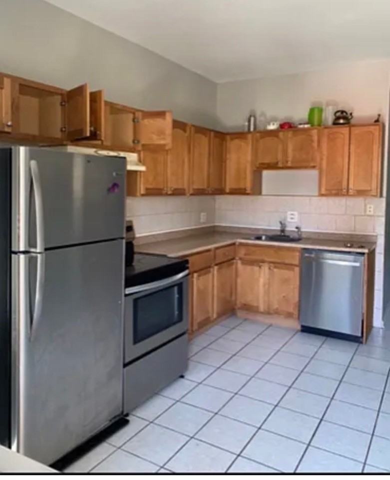 3343 N Troy St #3rdFL - Photo 2 of 8