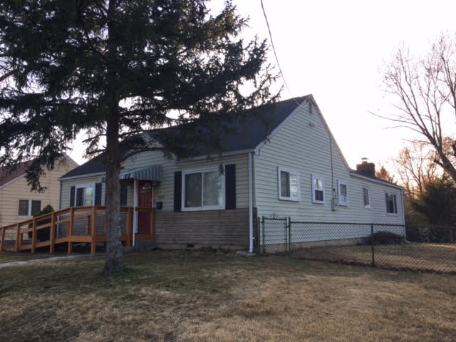 2601 Millvale Ave - Photo 2 of 17