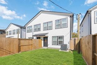 9913 Porto Rico Rd - Photo 1 of 1