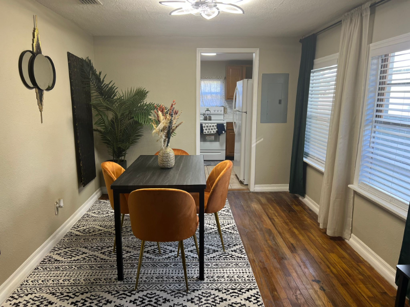 6613 Grace Ln - Photo 4 of 8