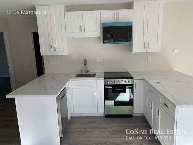 12134 Pastoral Rd - Photo 4 of 12