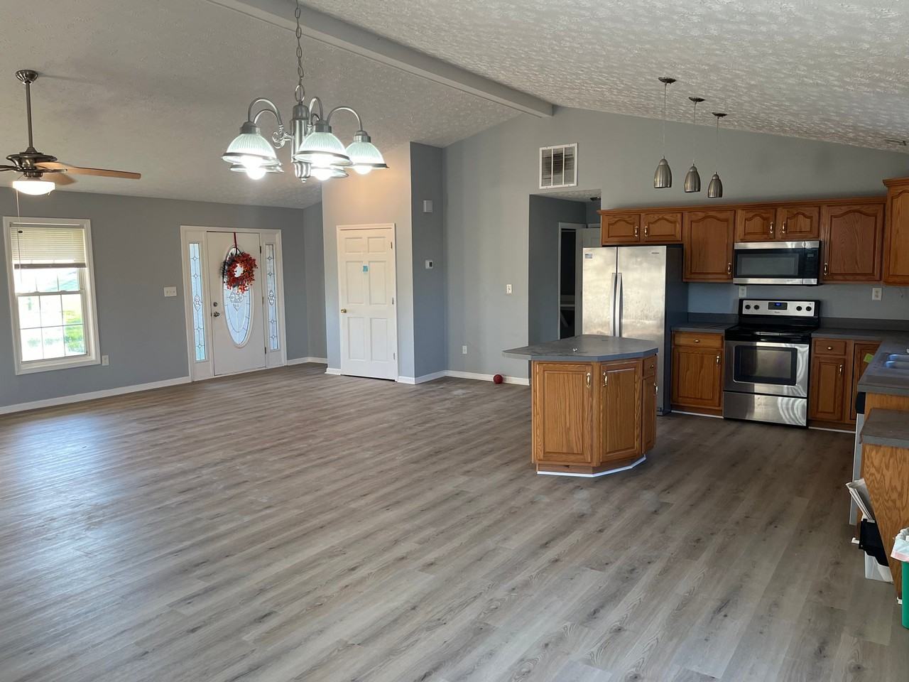 13311 Bennettsville Rd - Photo 4 of 16