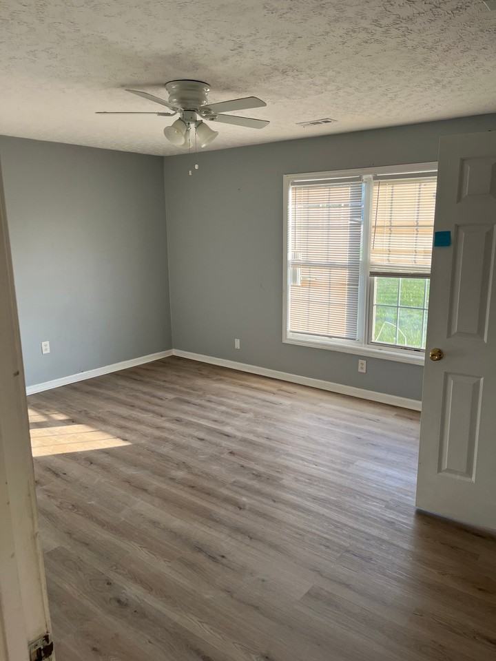 13311 Bennettsville Rd - Photo 5 of 16