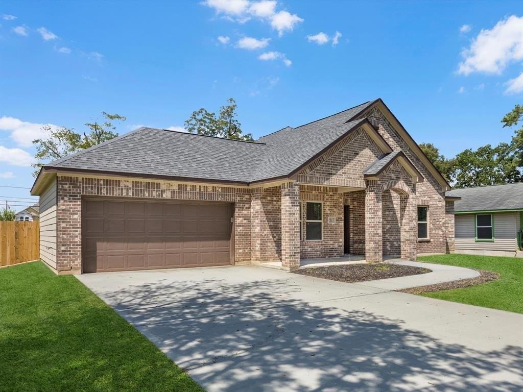 517 N 4th St - Photo 3 of 16