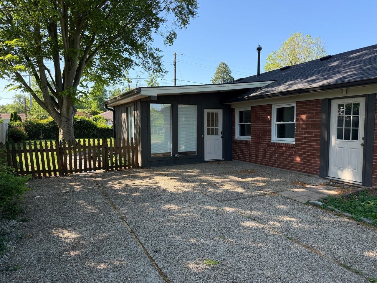 2005 Keeneland Blvd - Photo 3 of 17