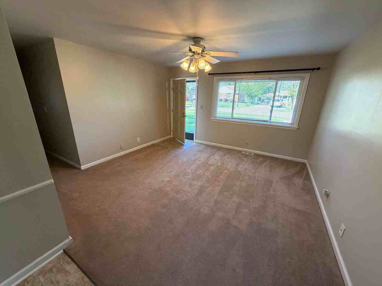 2005 Keeneland Blvd - Photo 7 of 17