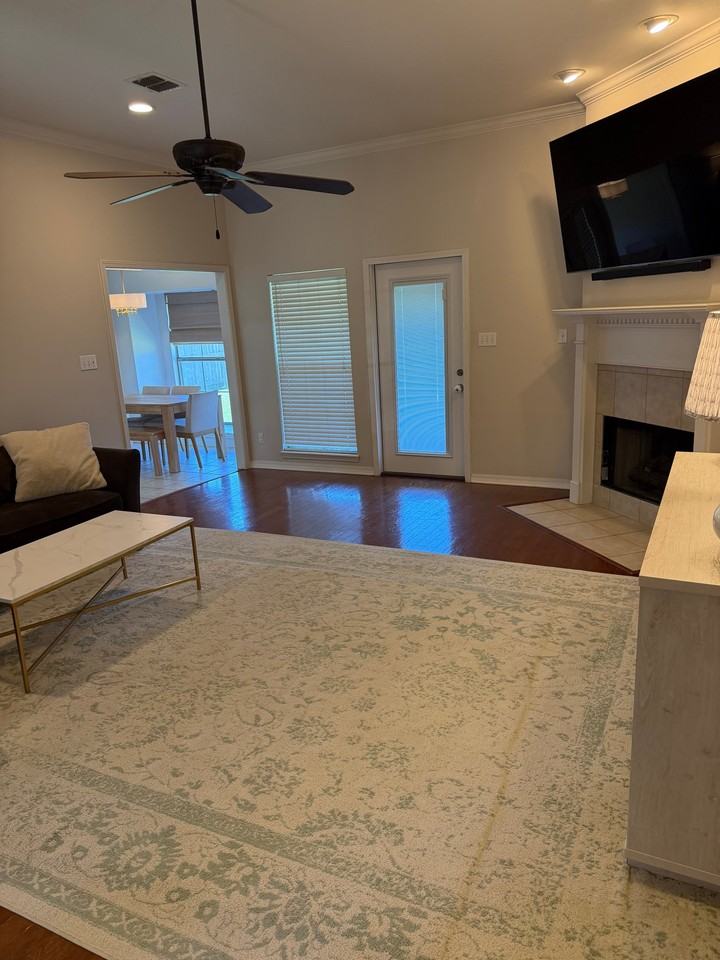 5027 Tensas Dr - Photo 3 of 15