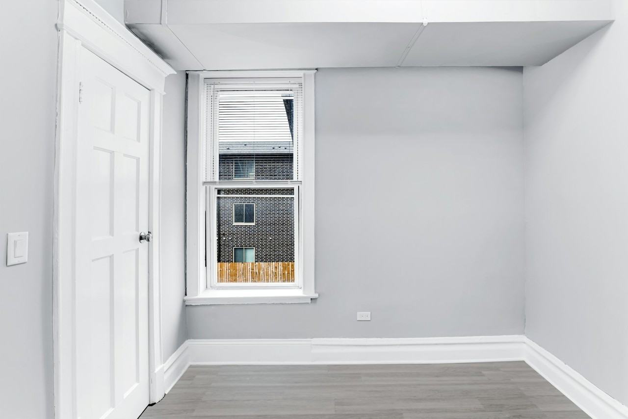 5341 South Indiana Avenue, Unit 5343 - Unit 1 - Photo 2 of 23