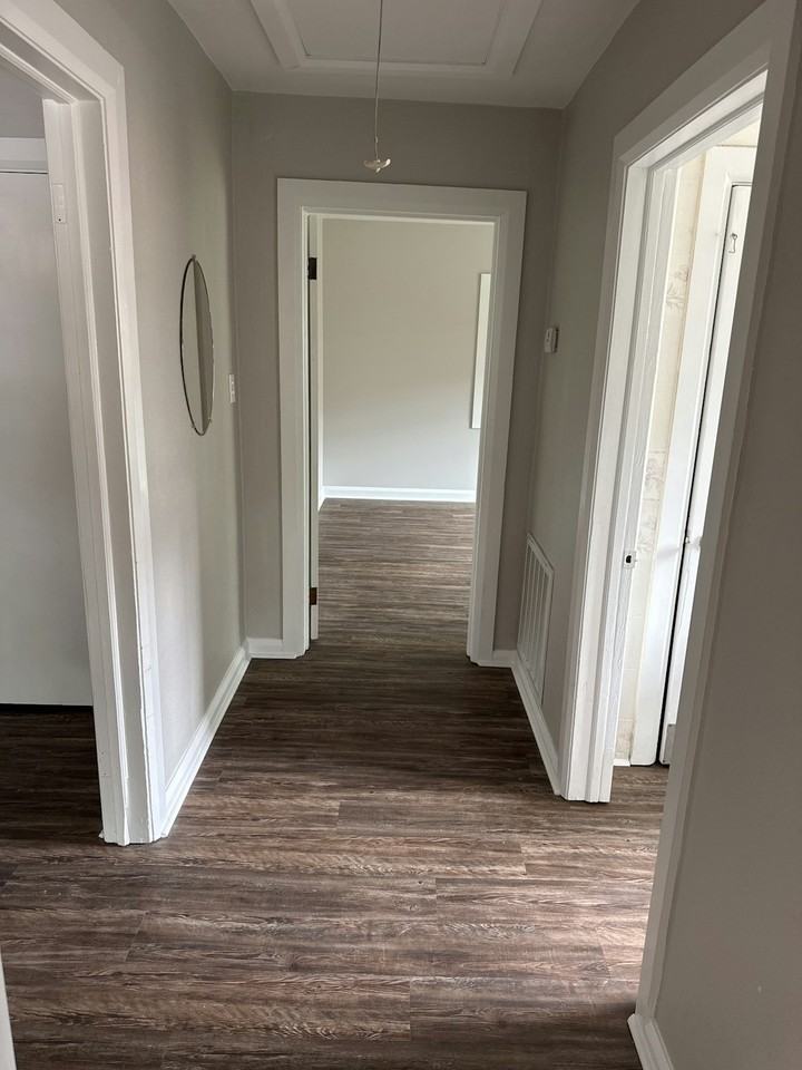 704 Covington Avenue - Photo 4 of 10