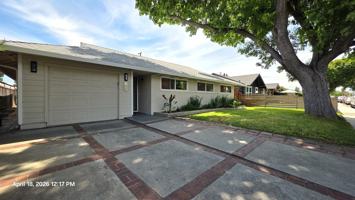 featured image of 1423 Blackfield Dr