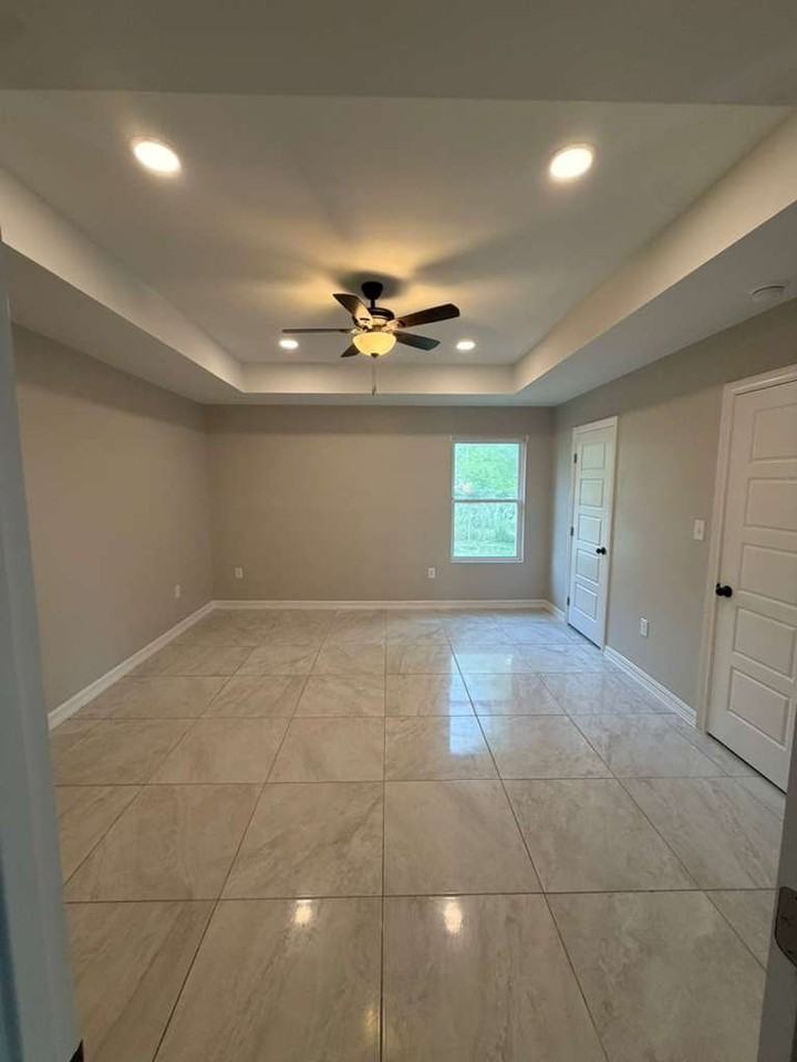 3125 E 22nd St #2 - Photo 2 of 10