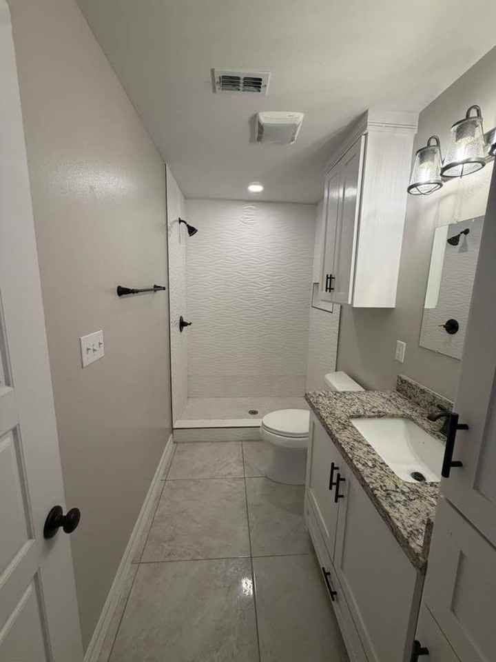 3125 E 22nd St #2 - Photo 5 of 10