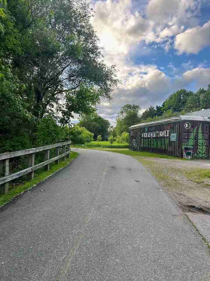 35 Sheridan St #1 - Photo 6 of 10