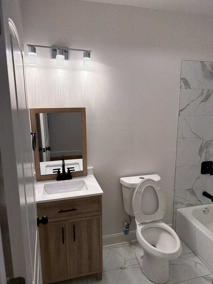 1529 E 72nd St - Photo 5 of 10