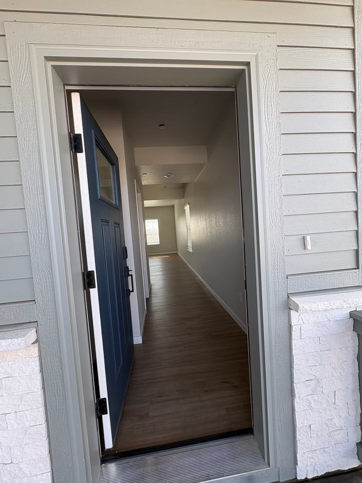 9443 Danube St - Photo 2 of 18