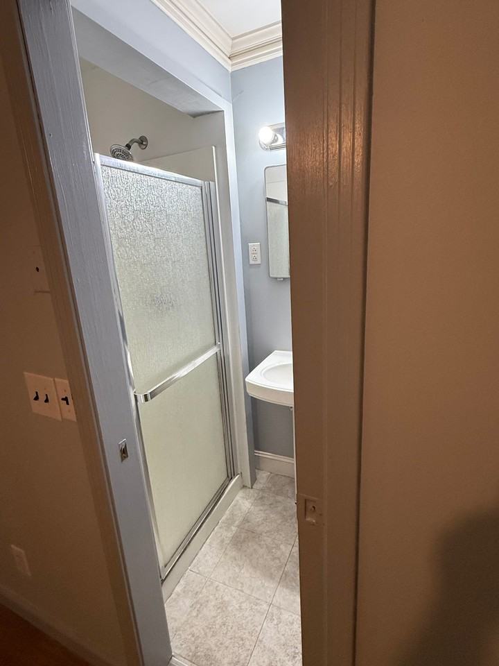 212 White Oak St - Photo 4 of 19