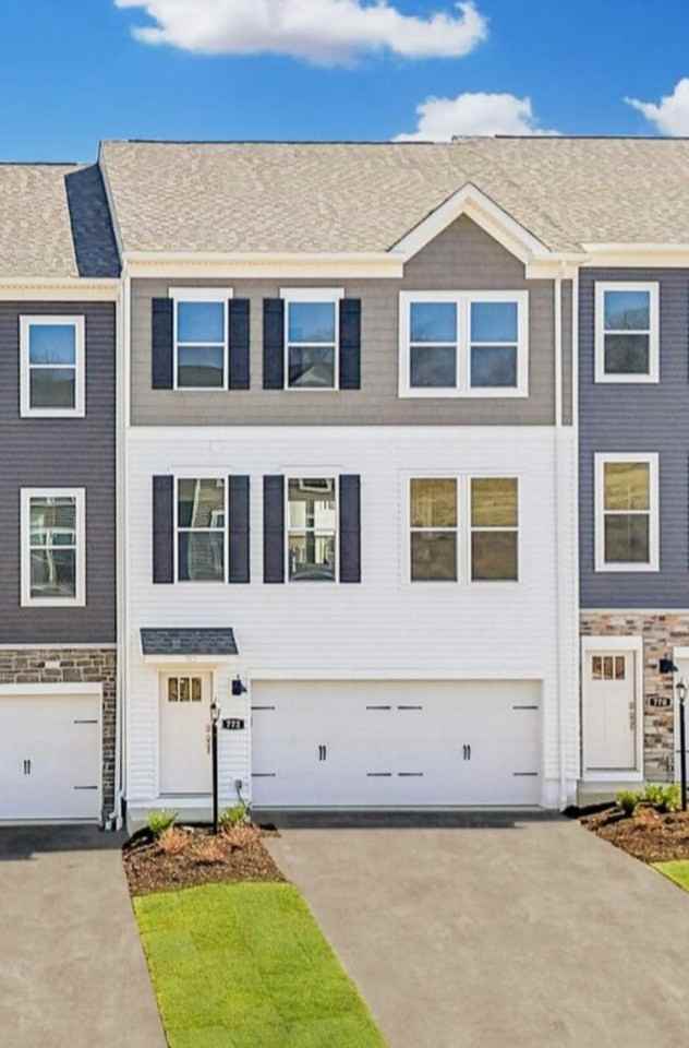 164 Sweetwater Dr - Photo 2 of 4