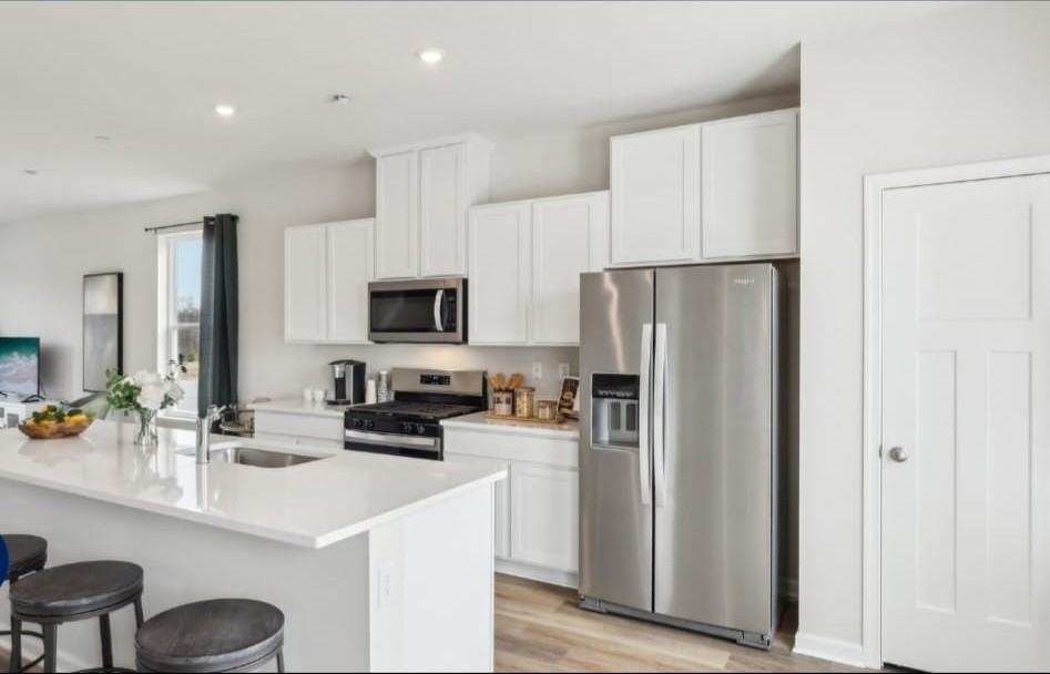 164 Sweetwater Dr - Photo 3 of 4