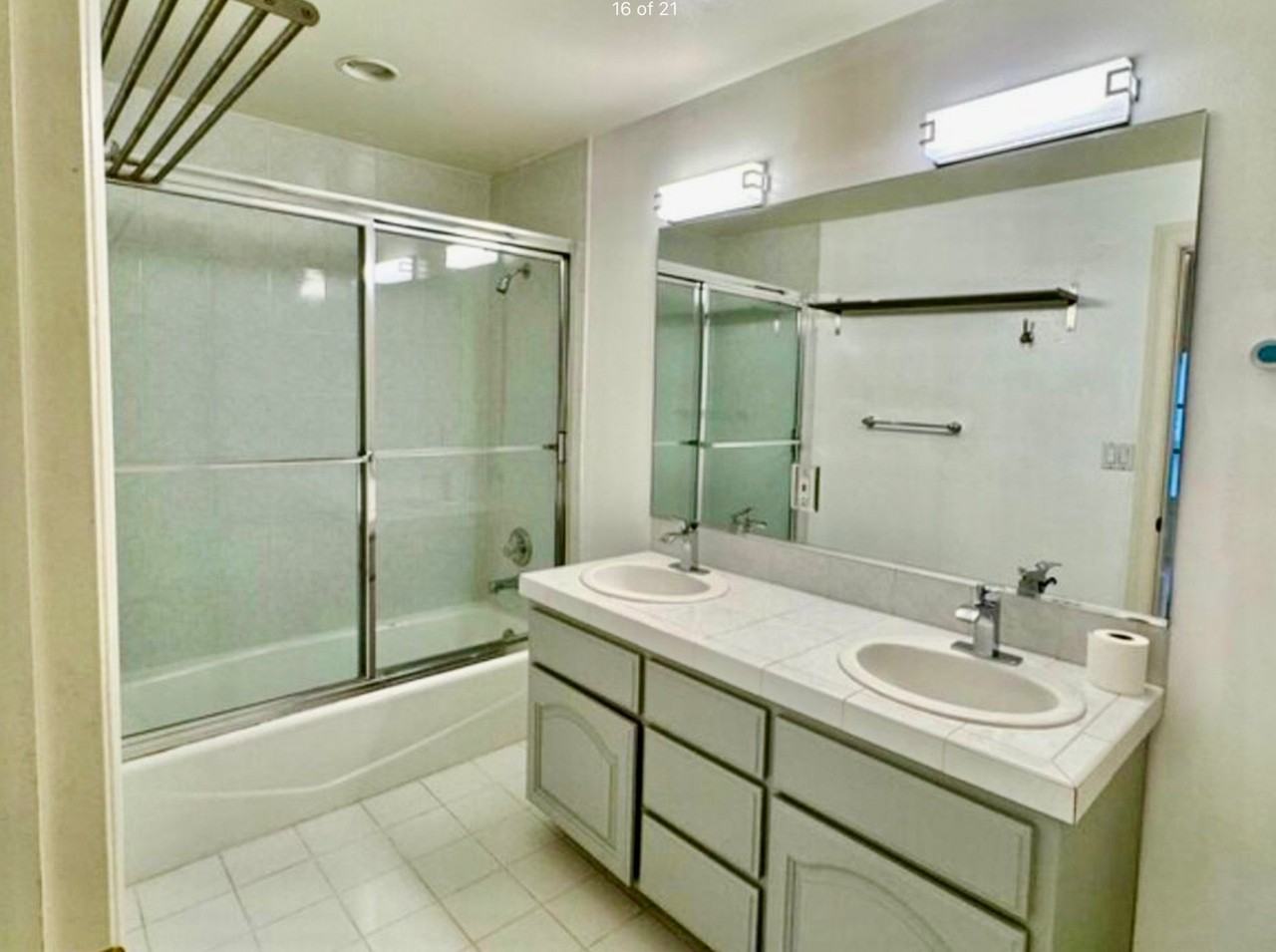 2618 N Vermont Ave - Photo 5 of 17